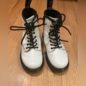 Dr. Martens for your toddler! Girl Toddler size 10 🖤